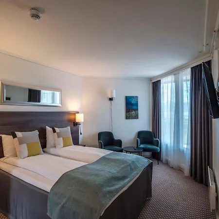 Hardangerfjord 4* Øystese