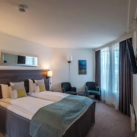 Hardangerfjord Hotell Øystese