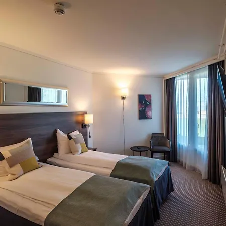 Hardangerfjord 4*